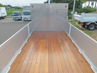 サムネイル 10枚目